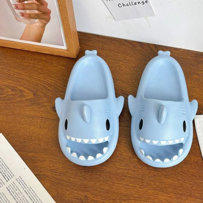 New Fashion Men Shark Slippers Outdoor Beach Non-Slip EVA Sandals Women Home Indoor Comfortable Slides Couples Lovely Flip Flops