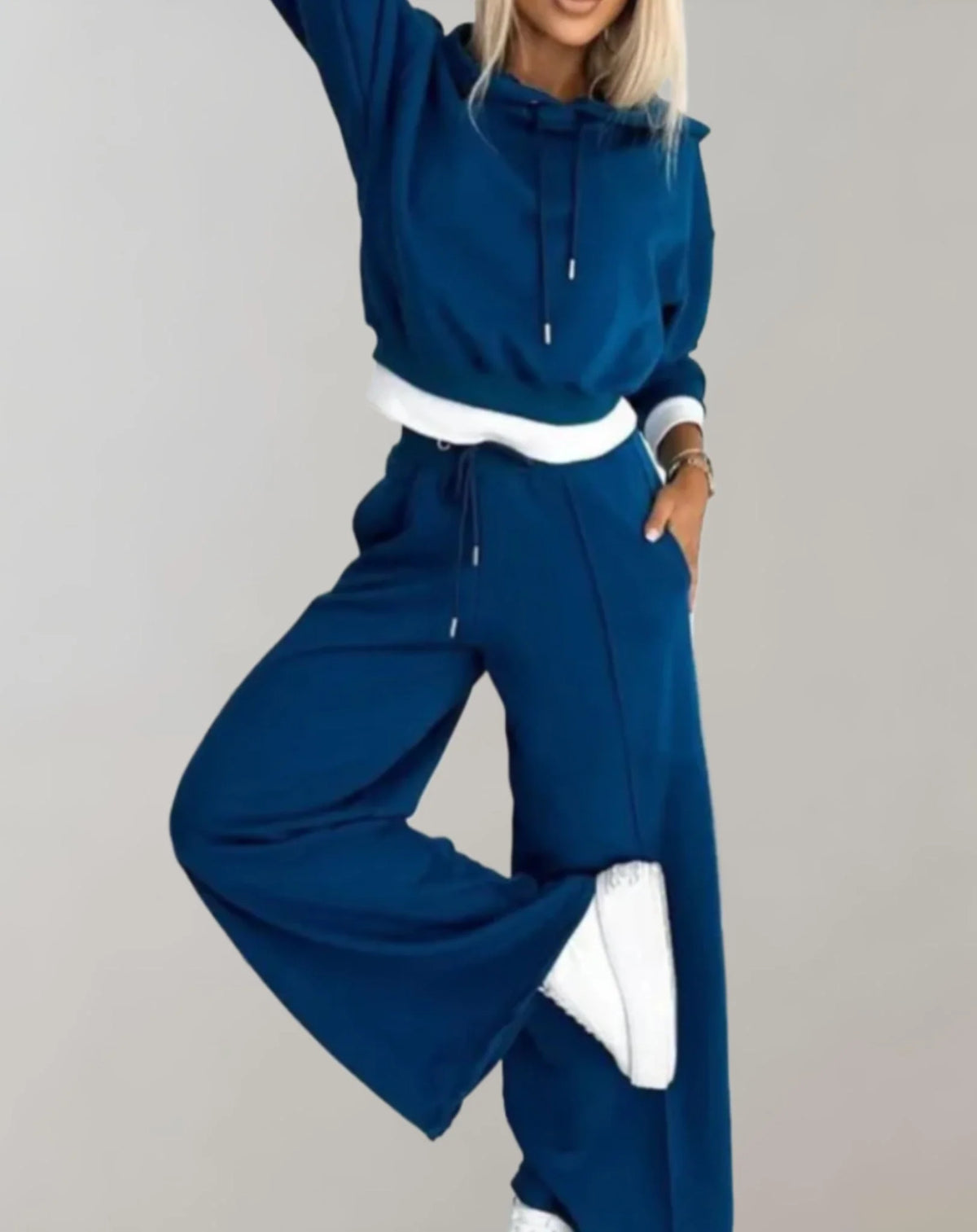 Women Alice | Casual Women'S Set with Hoodie and Sweatpants Streetwear | Amorci